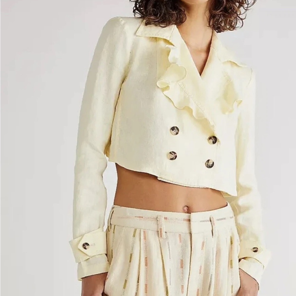 ✨HOST PICK✨ Free People Bennie Crop Blazer Butter Yellow size Medium (NWT)